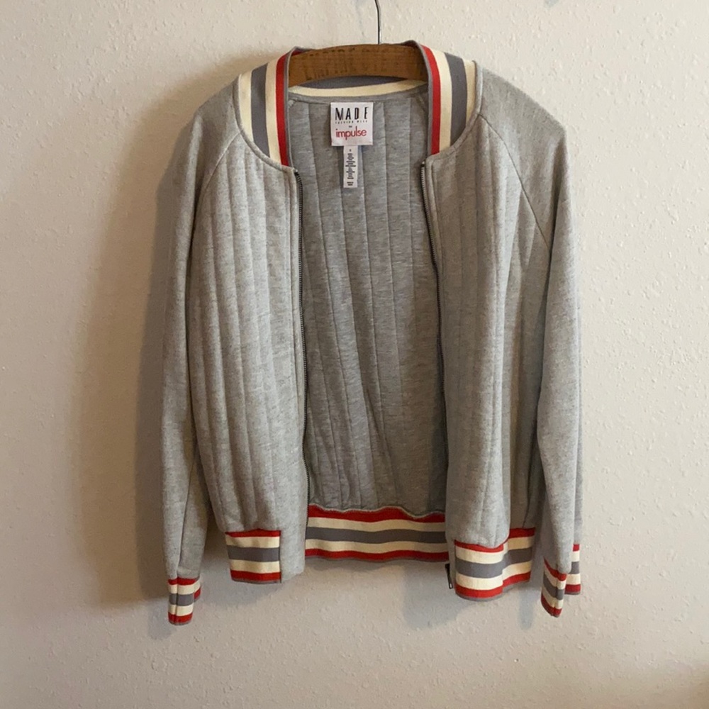 Grey & red quoted bomber jacket